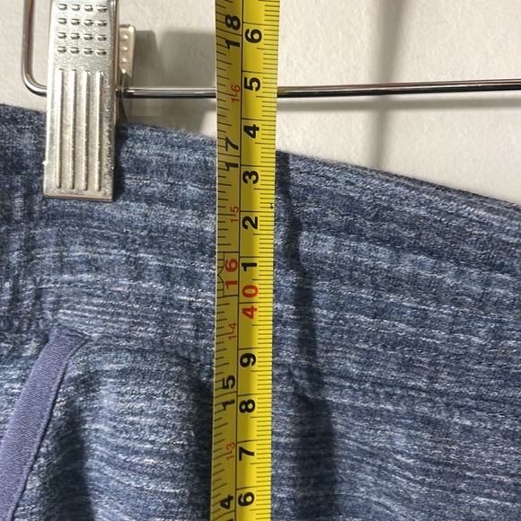 Columbia cotton blend skirt in size large with pockets! Drawstring waist. - Picture 7 of 8